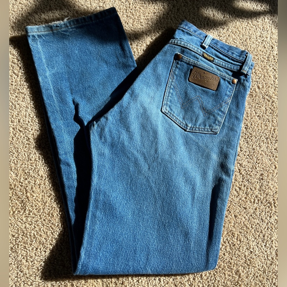 33x33 Cowboy Cut Wranglers